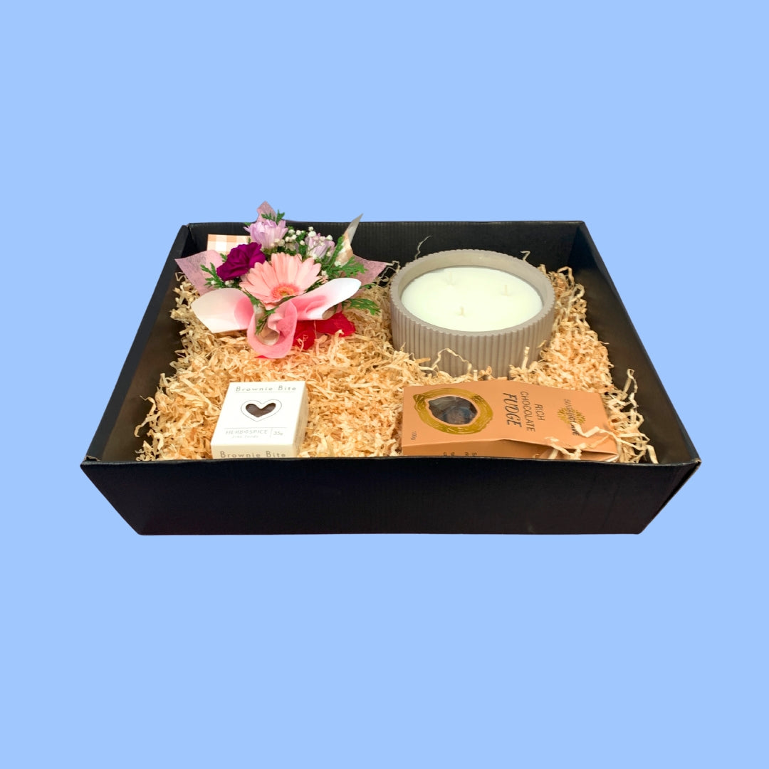 Large Candle Flowers & Treats Gift Pack